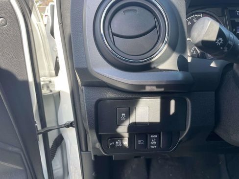 Used 2023 Toyota Tacoma TRD Off-Road image 30