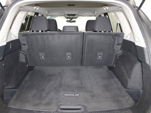 Used 2023 Nissan Rogue SV AWD/4WD image 14