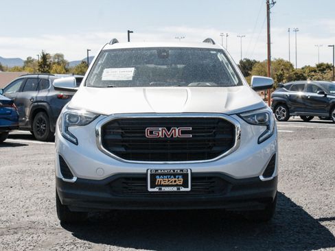 Used 2020 GMC Terrain SLE w/ Driver Convenience Package FWD image 2
