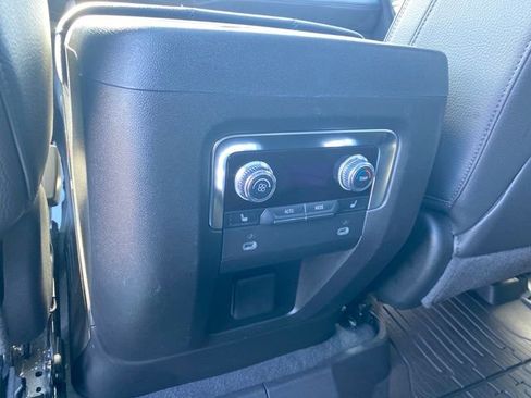 Used 2024 GMC Yukon Denali image 21