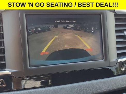 Used 2023 Chrysler Voyager LX FWD image 17