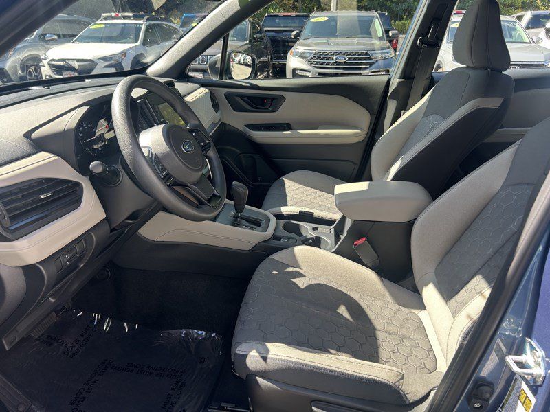 Used 2025 Subaru Forester AWD/4WD image 17