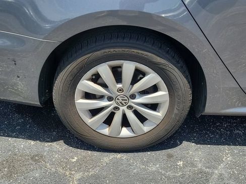 Used 2012 Volkswagen Passat 2.5 S FWD image 3