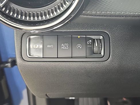 Certified 2025 Chevrolet Equinox LT AWD/4WD image 31