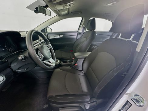 Used 2024 Kia Forte LXS image 13