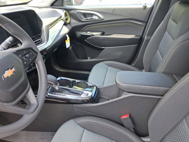 New 2026 Chevrolet Trax LT FWD image 9
