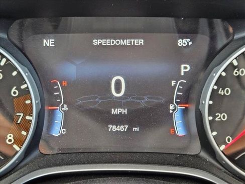 Used 2018 Jeep Compass Latitude w/ Popular Equipment Group AWD/4WD image 10