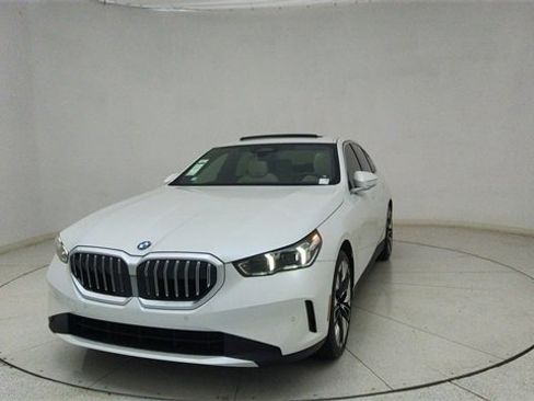 Used 2025 BMW 530i image 69