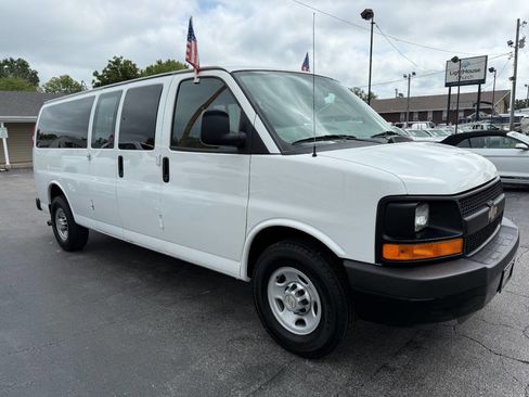 Used 2014 Chevrolet Express 3500 LS image 4