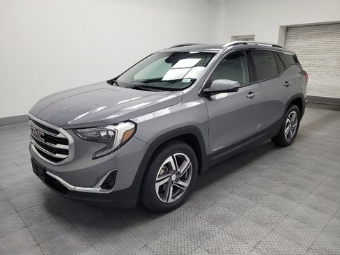 Used 2021 GMC Terrain SLT AWD/4WD image 2
