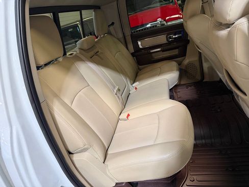 Used 2018 RAM 3500 Laramie RWD image 33
