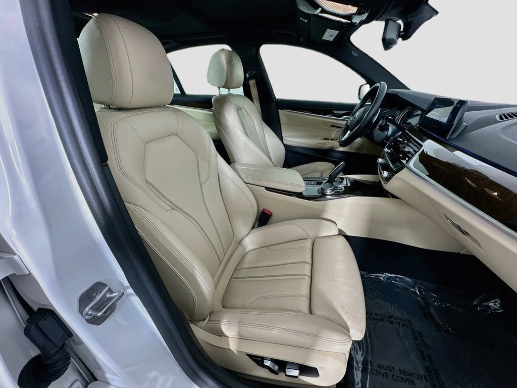Used 2018 BMW 530e RWD image 29
