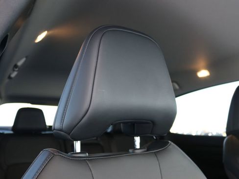 Used 2023 Nissan Ariya AWD image 39