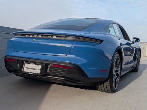 Used 2024 Porsche Taycan image 23