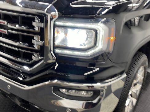 Used 2018 GMC Sierra 1500 SLT w/ SLT Premium Package AWD/4WD image 25