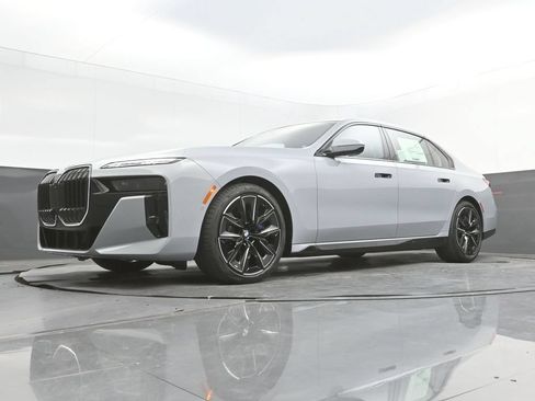 New 2026 BMW 740i w/ Executive Package RWD image 42