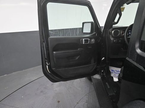Used 2023 Jeep Wrangler Sport S image 23
