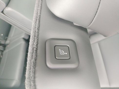 Used 2025 Hyundai Santa Fe SEL image 47