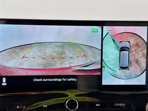 New 2025 Mitsubishi Outlander SE image 13