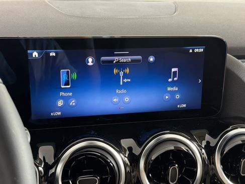 Used 2026 Mercedes-Benz GLA 250 4MATIC image 19