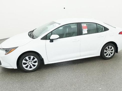 New 2026 Toyota Corolla LE image 2