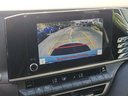Used 2025 Toyota Camry SE FWD image 22
