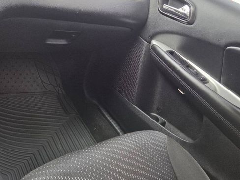 Used 2019 Dodge Journey SE FWD image 9