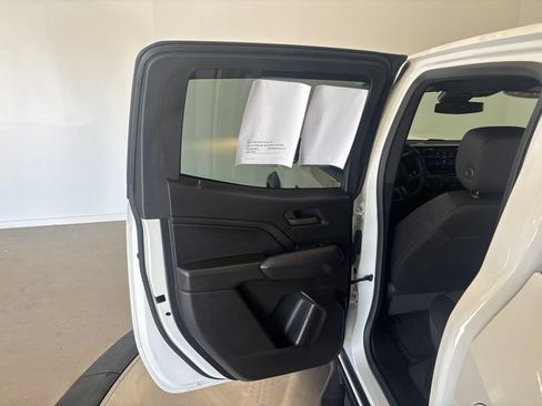 Used 2024 Chevrolet Colorado Trail Boss w/ Advanced Trailering Package AWD/4WD image 11