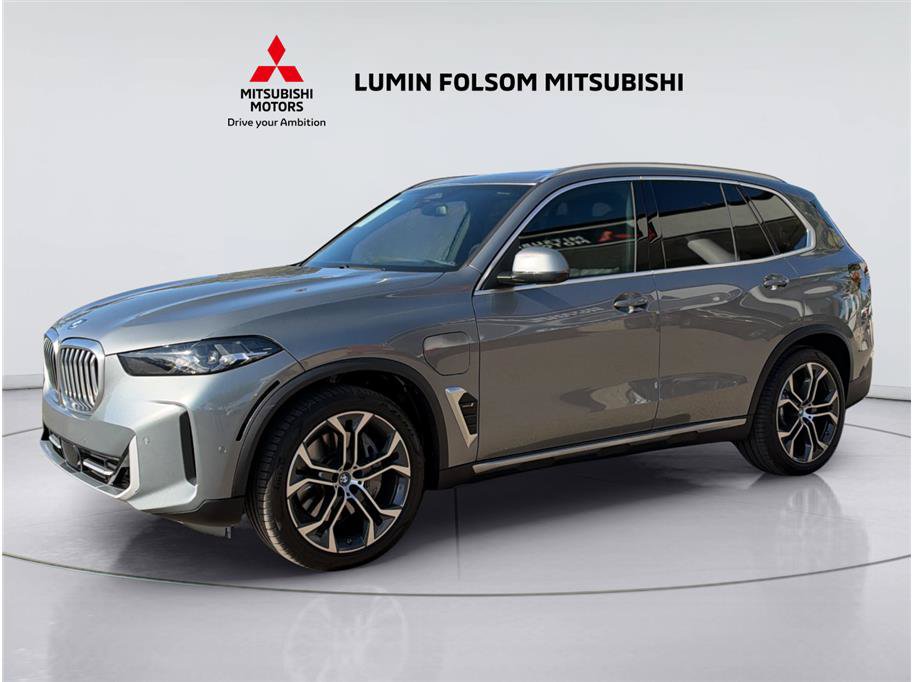 Used 2024 BMW X5 xDrive50e w/ Parking Assistance Package AWD/4WD image 1