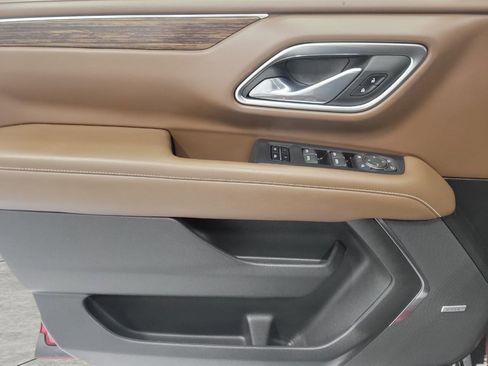 Used 2022 Chevrolet Suburban High Country image 28