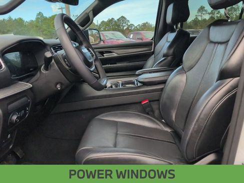 Used 2024 Jeep Wagoneer Series II w/ Flexible Seating Group image 13