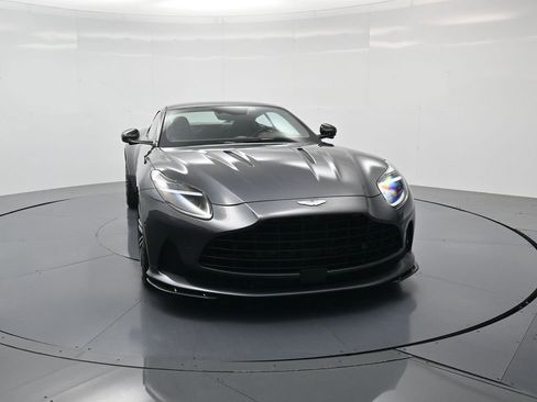 Used 2024 Aston Martin DB12 Coupe image 33