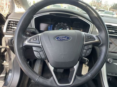 Used 2013 Ford Fusion SE image 17