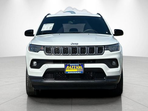 Used 2024 Jeep Compass Latitude AWD/4WD image 8