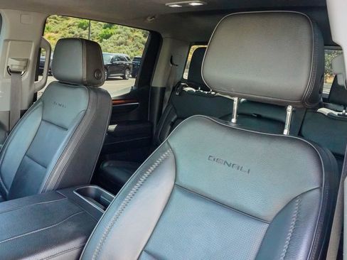 Used 2023 GMC Sierra 1500 Denali w/ Denali Reserve Package AWD/4WD image 18