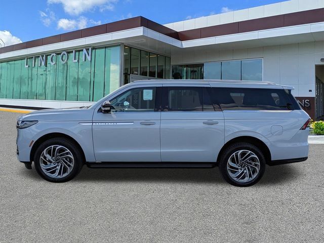 New 2026 Lincoln Navigator L Premier AWD/4WD image 7