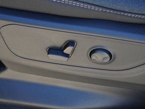 New 2026 RAM 1500 4x4 Crew Cab image 18