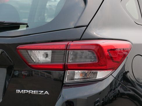 Used 2022 Subaru Impreza 2.0i Premium AWD/4WD image 17
