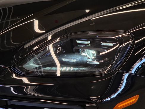 New 2026 Porsche Cayenne Base image 25