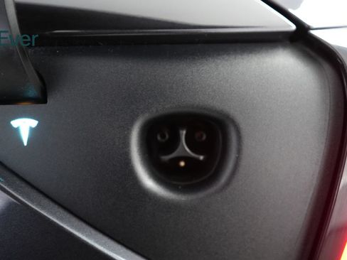 Used 2025 Tesla Model 3 RWD image 10