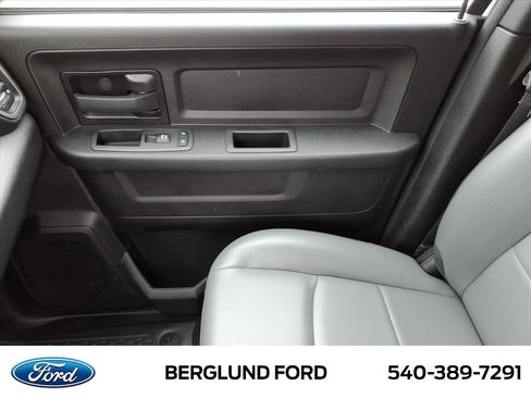 Used 2022 RAM 2500 Tradesman w/ Chrome Appearance Group image 31