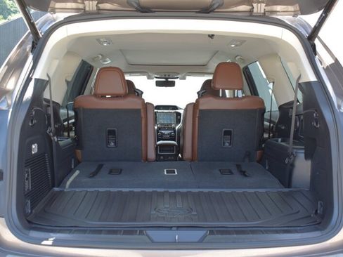 Used 2022 Subaru Ascent Touring AWD/4WD image 34