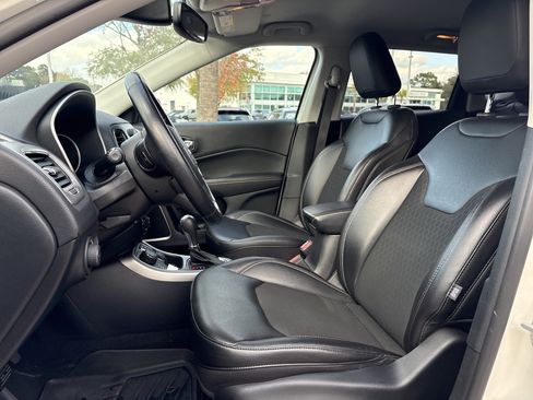 Used 2021 Jeep Compass Latitude w/ Convenience Group image 16