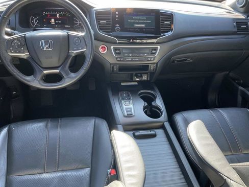 Used 2023 Honda Passport TrailSport image 15