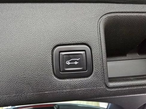 Used 2021 GMC Terrain SLT w/ LPO, Floor Liner Package AWD/4WD image 35