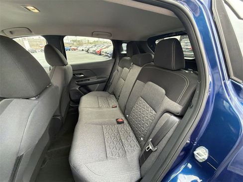 Used 2025 Nissan Kicks SV image 28