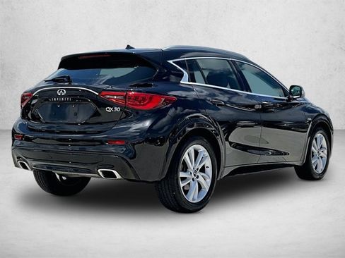 Used 2019 INFINITI QX30 FWD image 2