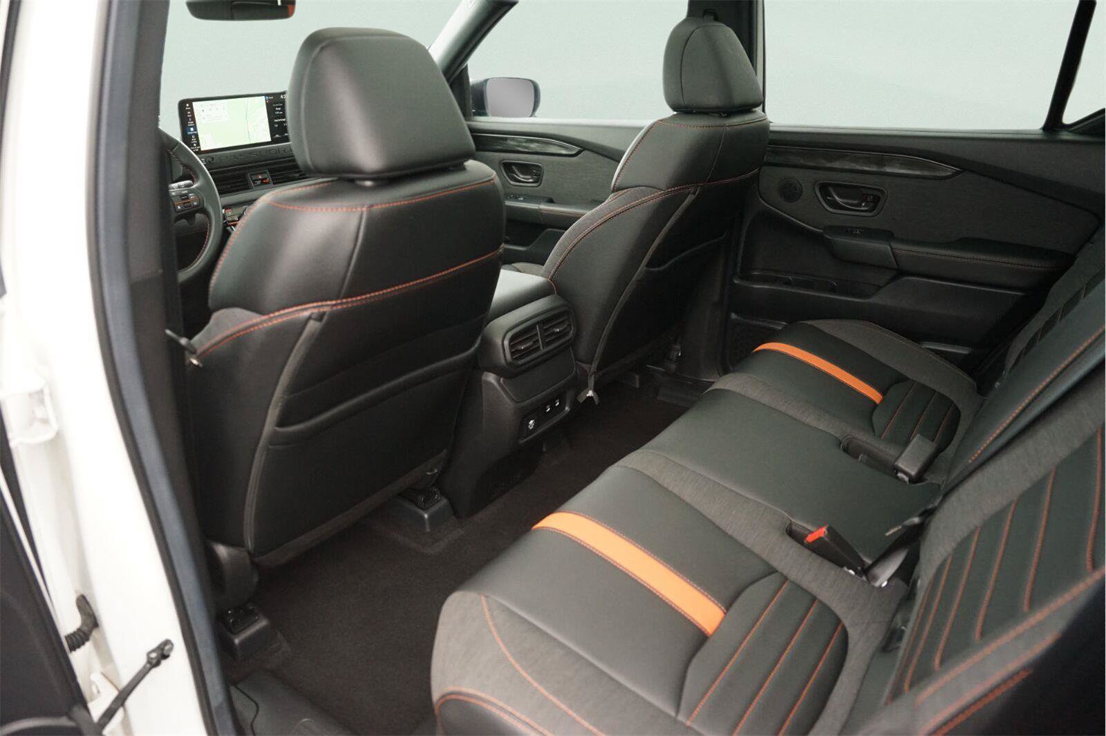 Used 2026 Honda Passport TrailSport image 12