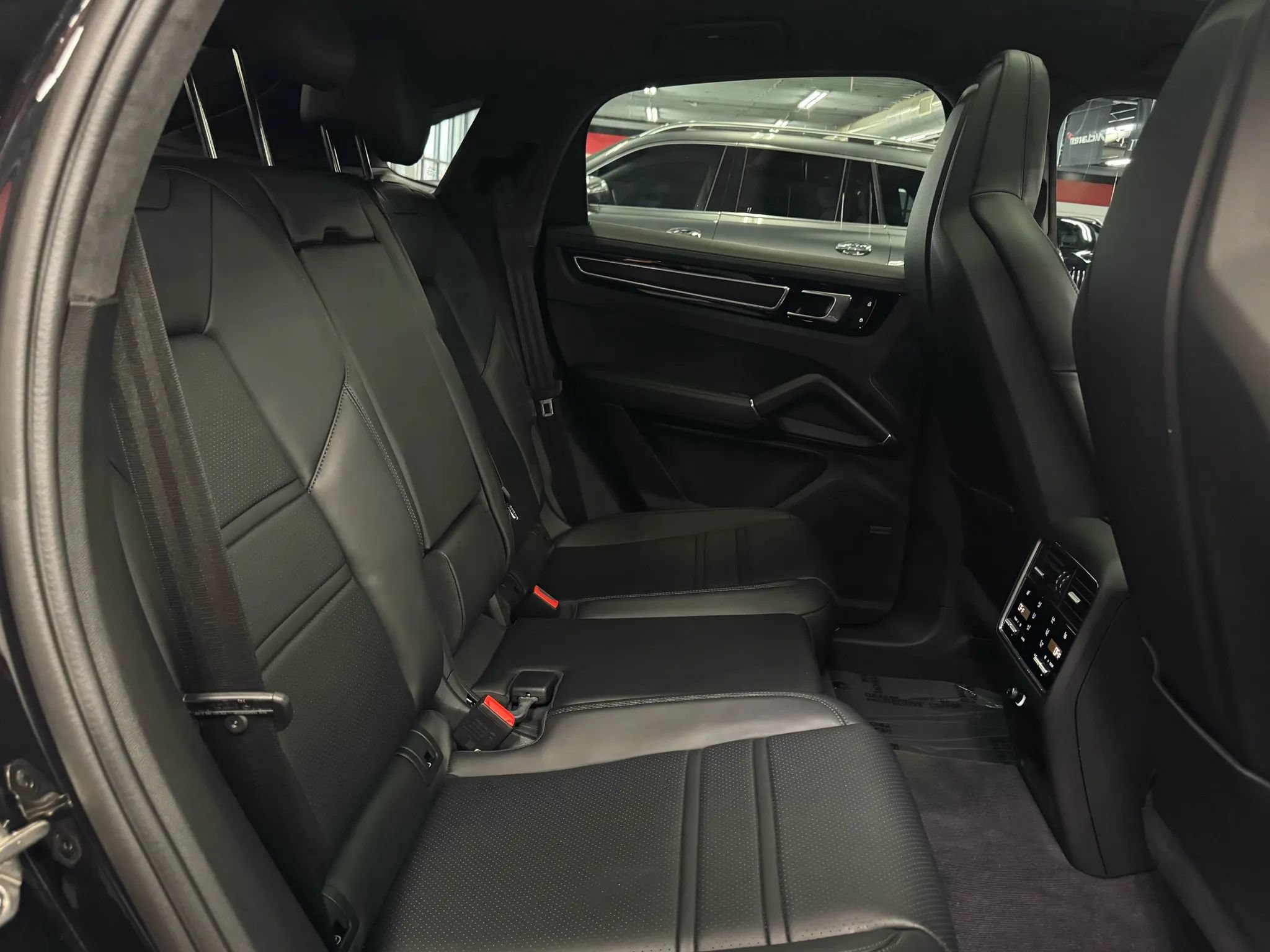Used 2023 Porsche Cayenne GTS AWD/4WD image 26