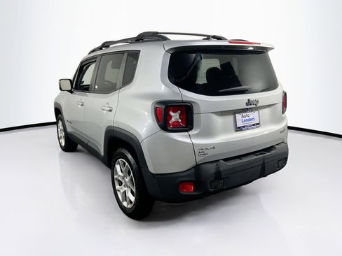 Used 2017 Jeep Renegade Latitude image 7